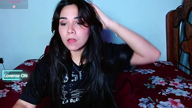 Lune Claire online show from January 13, 2026, 12:58 am