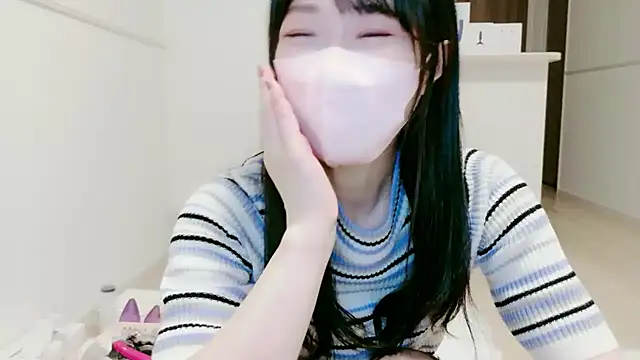 IORio2 online show from November 10, 2025, 5:51 pm