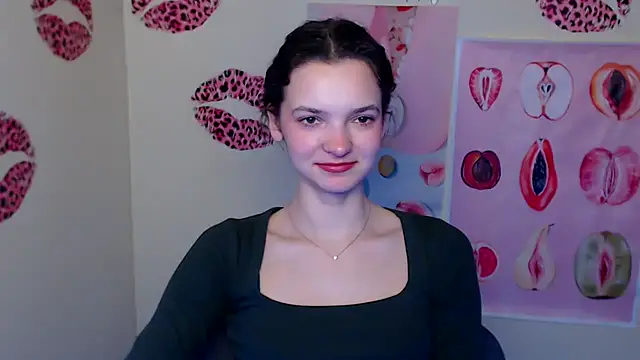  SusieSu  online show from February 16, 2026, 7:18 am