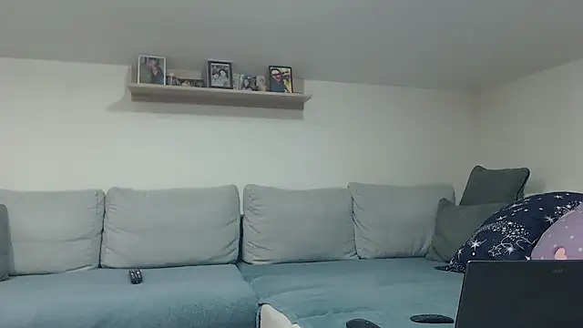 Snapshot of Ingerasul833 chatting on October 27, 2025, 5:03 pm Ingerasul833 online show from October 27, 2025, 5:03 pm