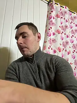 Snapshot of Rowing199456 chatting on February 4, 2026, 8:04 pm Rowing199456 online show from February 4, 2026, 8:04 pm