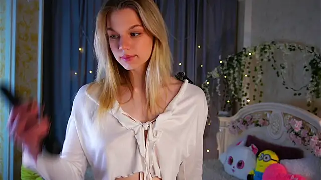 EdlinAlliston online show from January 11, 2026, 2:46 pm