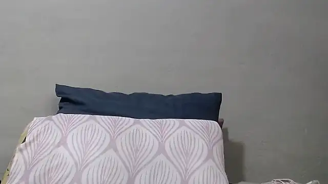 BustyMelonssXXXX online show from December 4, 2025, 6:18 pm