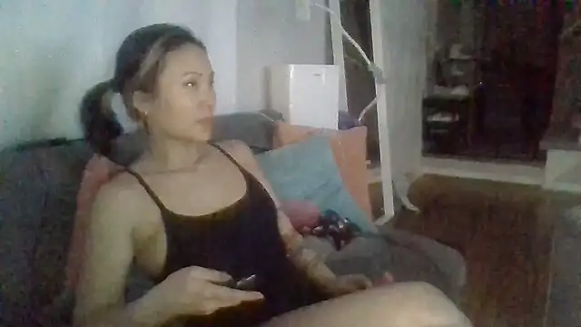 Snapshot of opal_gem chatting on February 23, 2025, 5:45 am opal gem online show from February 23, 2025, 5:45 am