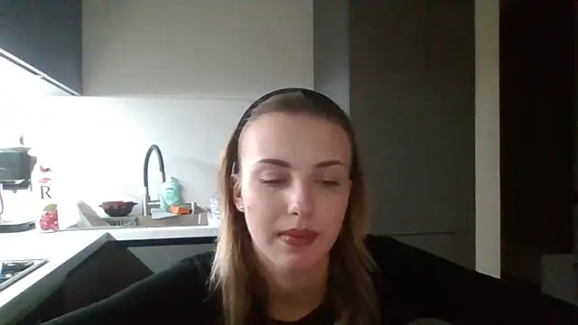 Snapshot of Sweety_Nika chatting on October 16, 2025, 7:00 pm Sweety Nika online show from October 16, 2025, 7:00 pm