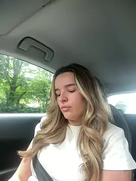 maisiesmithx online show from June 17, 2026, 8:25 am