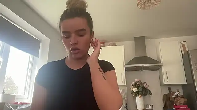 maisiesmithx online show from June 21, 2026, 9:59 am