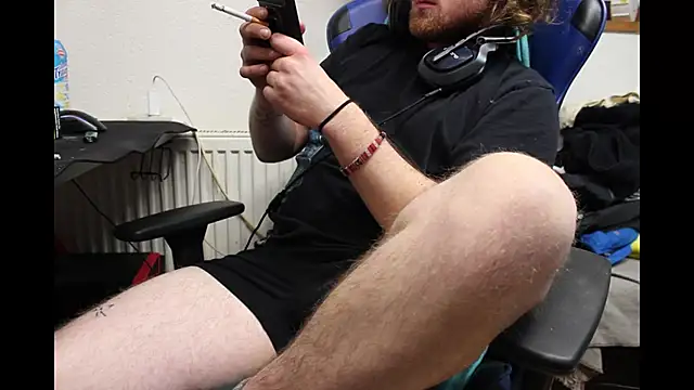 Snapshot of DrownMentallyyy chatting on January 15, 2025, 11:08 pm DrownMentallyyy online show from January 15, 2025, 11:08 pm