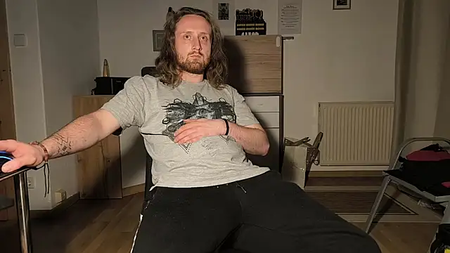 DrownMentallyyy online show from November 11, 2025, 8:47 pm