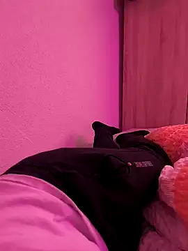 Snapshot of DrownMentallyyy chatting on January 16, 2025, 11:06 pm DrownMentallyyy online show from January 16, 2025, 11:06 pm