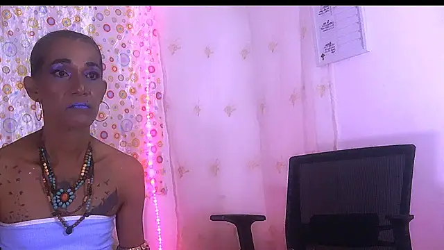 Snapshot of Lobaveterana_sex chatting on February 3, 2026, 3:48 am Lobaveterana sex online show from February 3, 2026, 3:48 am