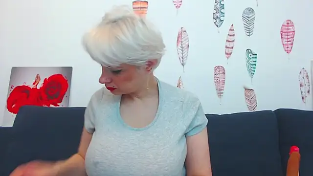 ForeverBarbie  online show from November 30, 2025, 1:28 am