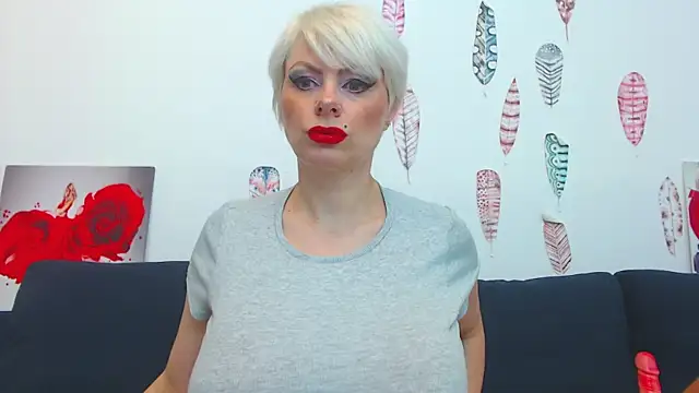 ForeverBarbie  online show from November 9, 2025, 12:03 am