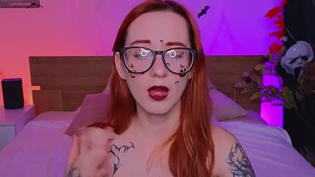 Dark Lola  online show from October 19, 2025, 11:29 pm