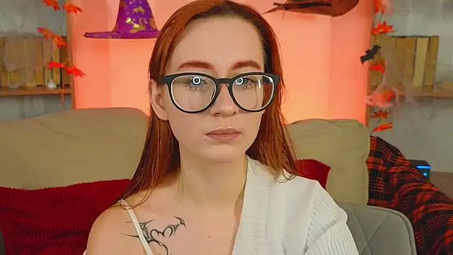 Dark Lola  online show from October 17, 2025, 1:31 am