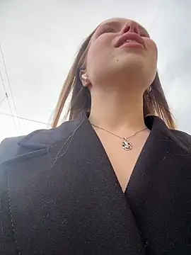 mur girl online show from April 18, 2026, 12:40 pm