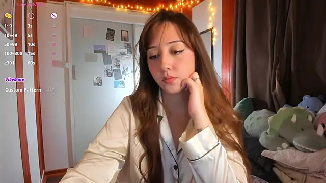 HeyTati online show from July 4, 2026, 3:57 am