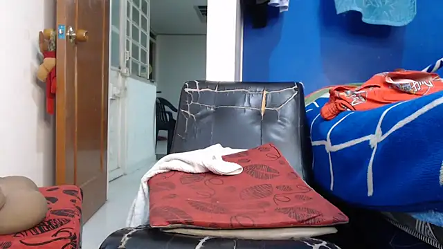 Snapshot of ethasteban27 chatting on February 24, 2026, 10:27 am ethasteban27 online show from February 24, 2026, 10:27 am