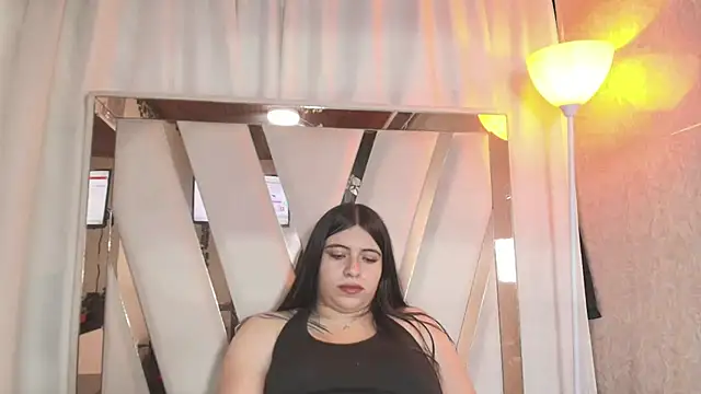 Naia x online show from April 1, 2026, 1:41 pm