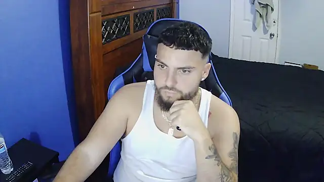 Snapshot of MasterKvn chatting on February 25, 2025, 4:24 am MasterKvn online show from February 25, 2025, 4:24 am