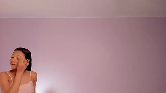 lupeebony online show from June 3, 2026, 8:13 pm