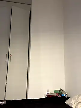 AgnesCampp online show from October 2, 2025, 5:05 pm