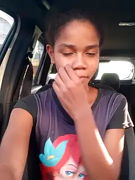 Luciia cute online show from February 23, 2025, 9:48 pm