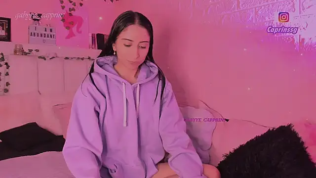 Snapshot of gabyye_capprins chatting on March 1, 2026, 12:32 am gabyye capprins online show from March 1, 2026, 12:32 am