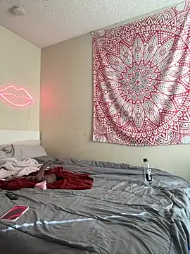 Snapshot of Jayhoney25 chatting on October 16, 2025, 4:37 pm Jayhoney25 online show from October 16, 2025, 4:37 pm