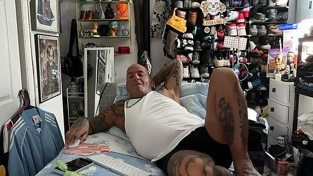 joeytatts66 online show from January 14, 2026, 2:48 am