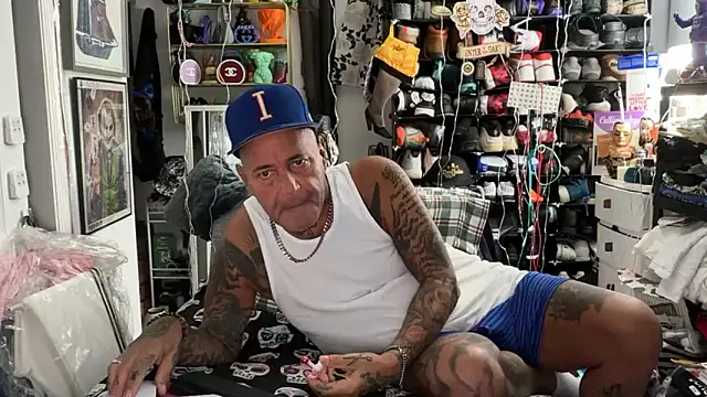 joeytatts66 online show from March 24, 2026, 1:27 am
