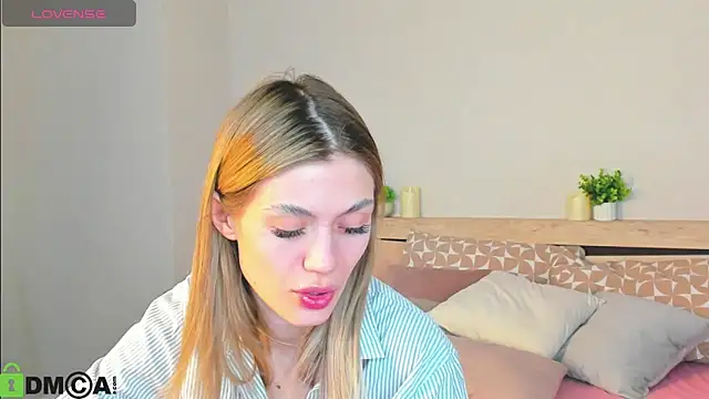 Snapshot of Cherry_Price chatting on January 19, 2026, 12:58 am Cherry Price online show from January 19, 2026, 12:58 am