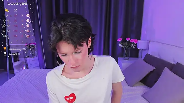 Kolette Gray online show from March 7, 2025, 10:13 am