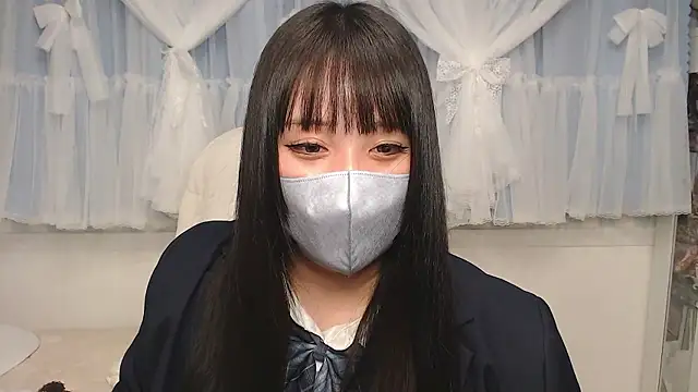 yua0727 online show from November 6, 2025, 1:26 pm