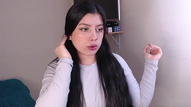 Snapshot of iam_emy chatting on November 21, 2025, 6:12 am iam emy online show from November 21, 2025, 6:12 am