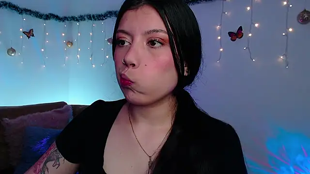 Snapshot of iam_emy chatting on December 30, 2024, 11:06 pm iam emy online show from December 30, 2024, 11:06 pm