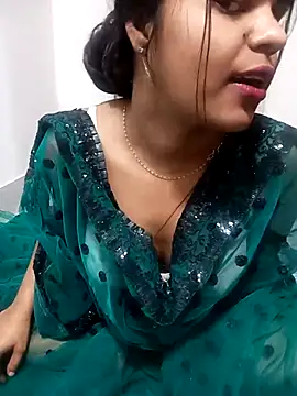 Snapshot of Sania-Love chatting on February 25, 2025, 11:32 am Sania-Love online show from February 25, 2025, 11:32 am