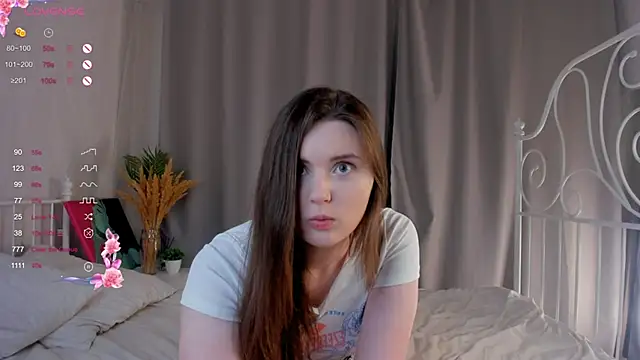 Snapshot of LoraDevon chatting on February 27, 2025, 9:47 pm LoraDevon online show from February 27, 2025, 9:47 pm