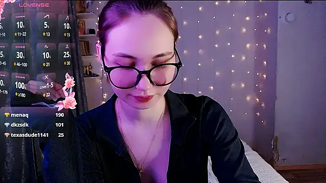 Snapshot of Miya_Mark chatting on March 7, 2025, 5:28 pm Miya Mark online show from March 7, 2025, 5:28 pm