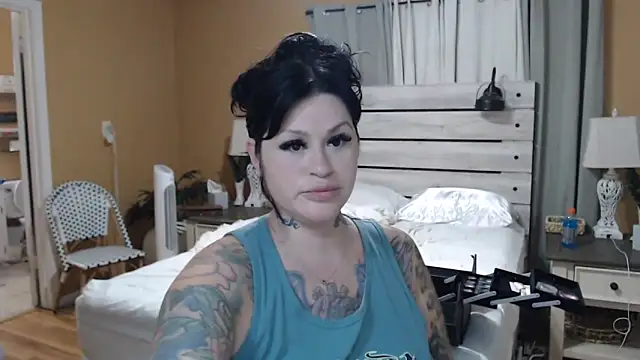 TexasTattooedHouseWife online show from April 10, 2026, 2:13 pm