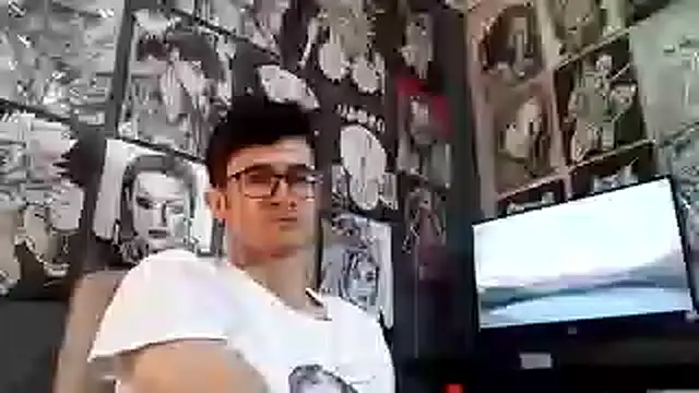 Loggan donnelly online show from December 5, 2025, 6:17 pm