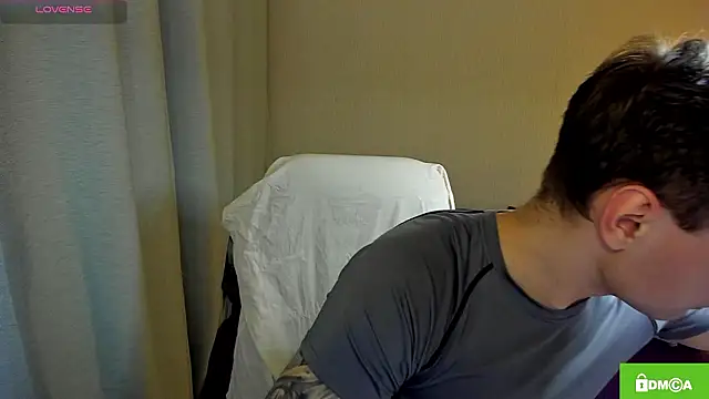 handsome guy01 online show from March 6, 2026, 10:38 pm