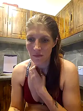 Lenchen  online show from March 13, 2026, 8:25 pm