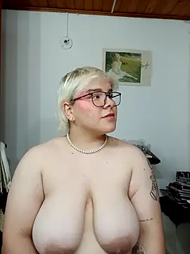 amalia love online show from October 5, 2025, 5:31 am