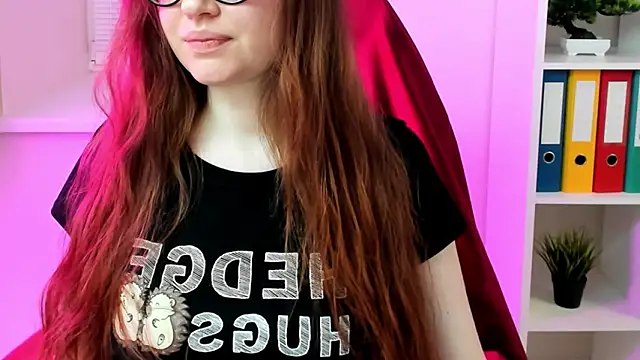 Snapshot of CarolGiggly chatting on February 27, 2026, 10:09 pm CarolGiggly online show from February 27, 2026, 10:09 pm