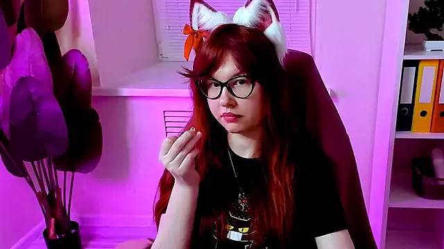 CarolGiggly online show from November 30, 2025, 2:23 am