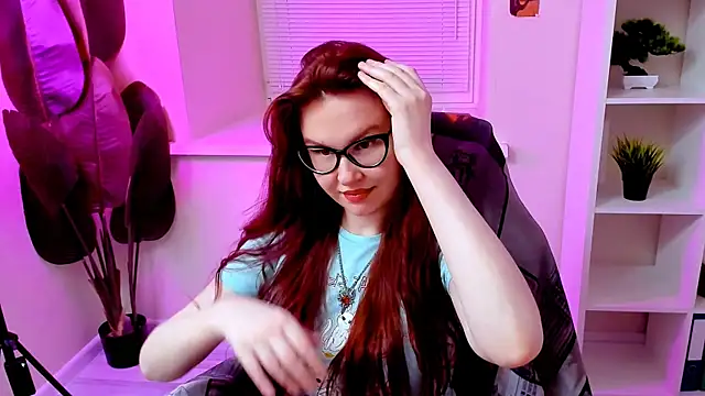 CarolGiggly online show from April 10, 2026, 12:17 am