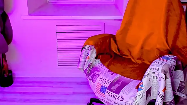 CarolGiggly online show from September 27, 2025, 2:01 pm