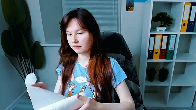 CarolGiggly online show from September 13, 2025, 7:47 pm