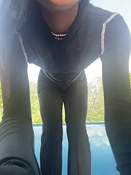 Snapshot of Gerallima_1 chatting on February 11, 2026, 1:33 pm Gerallima 1 online show from February 11, 2026, 1:33 pm